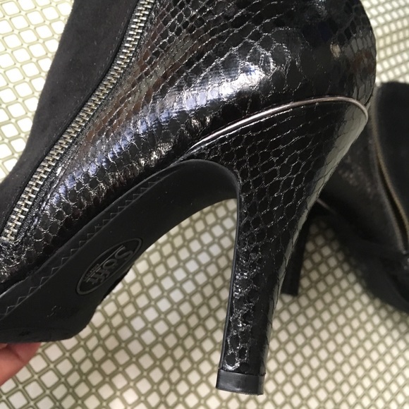 Brand new leather Booties - Picture 3 of 8